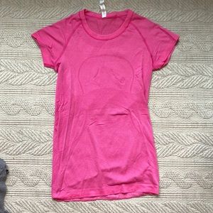 Lululemon T-shirt - NBW
